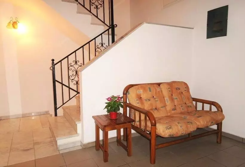 Pensió Ermis Studios