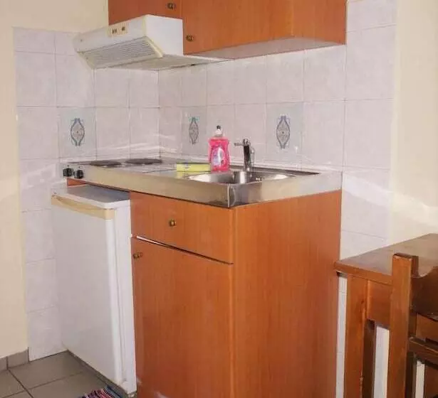 Pensió Ermis Studios