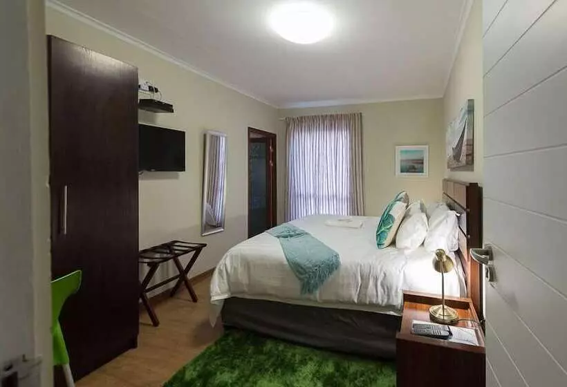 پانسیون Lakeview Guest House