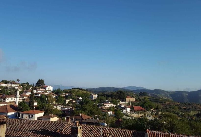 پانسیون Limaki Konak Sirince