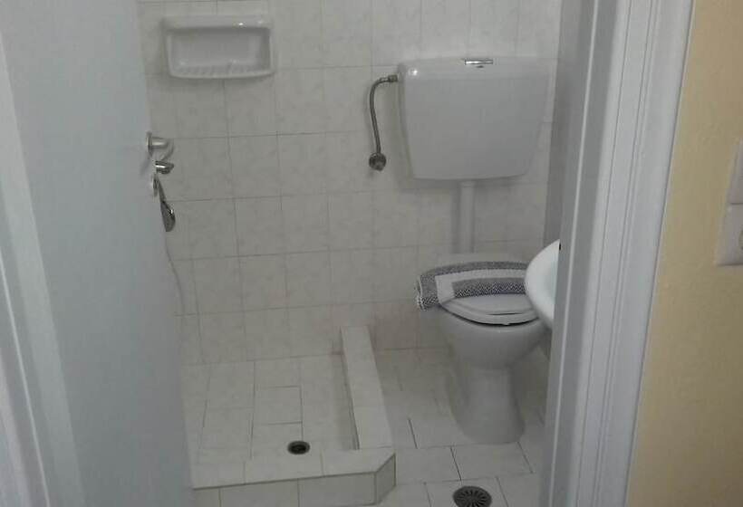 پانسیون Villa Maria