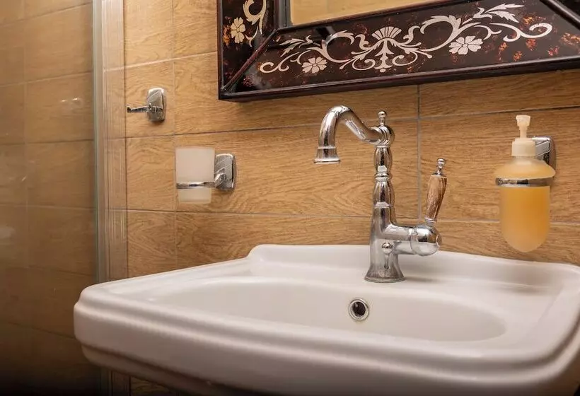 Majatalo Oreiades Guesthouse