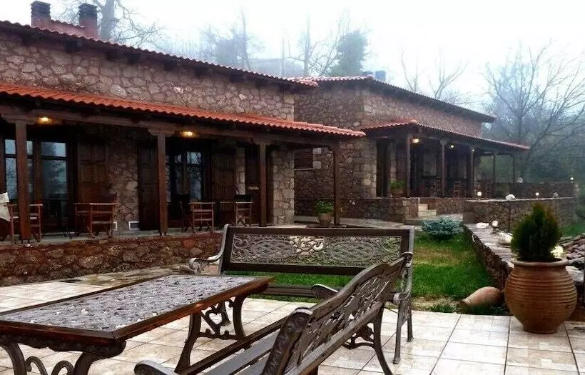 Majatalo Paliokastro Guesthouse