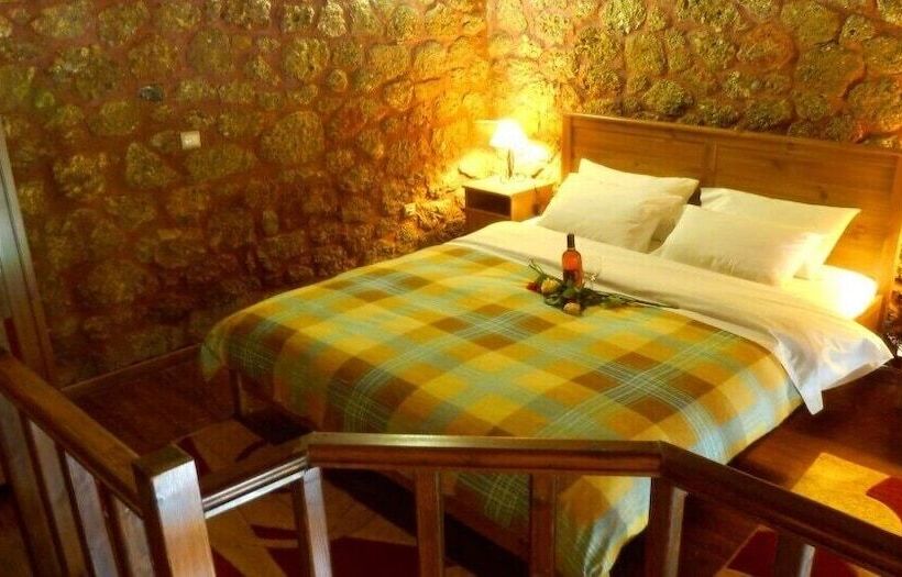 ペンション Paliokastro Guesthouse