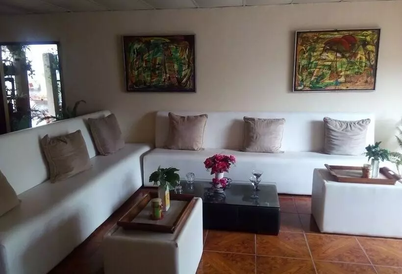 پانسیون Patio De Joan