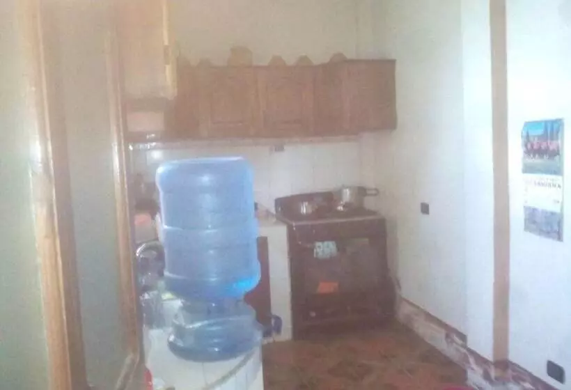 پانسیون Selby Apartment