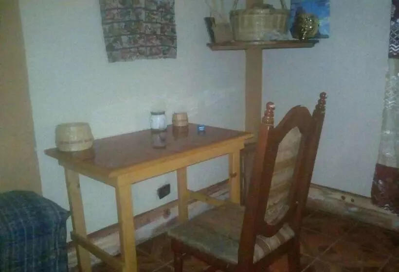 پانسیون Selby Apartment