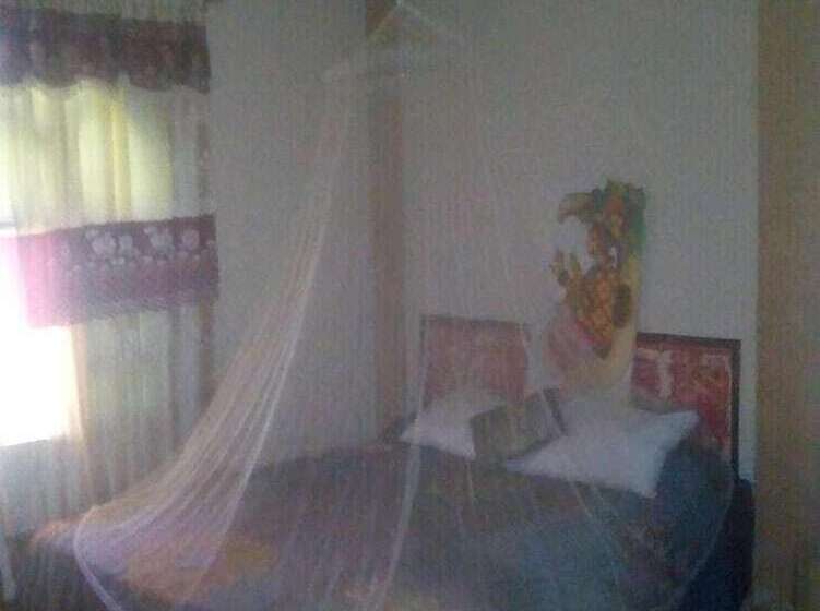 Пансион Selby Apartment