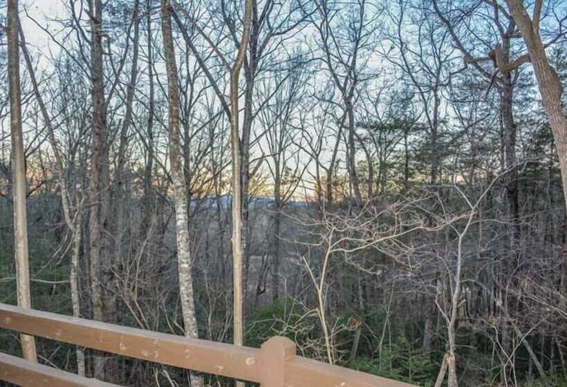 Poppy`s Mountain House