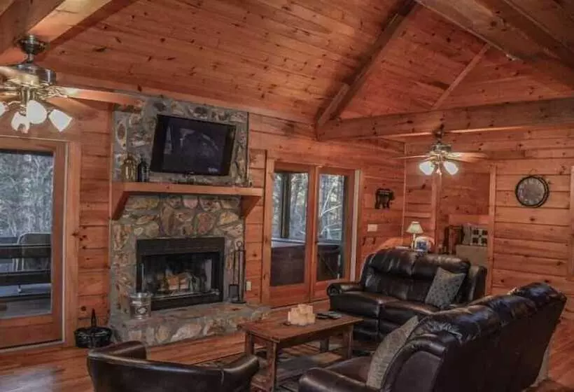 Poppy`s Mountain House