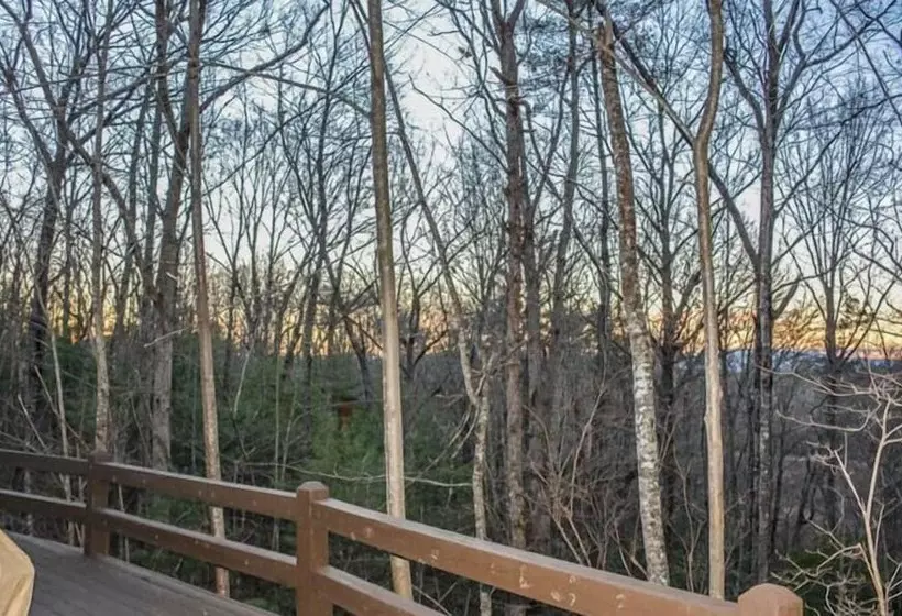 Poppy`s Mountain House