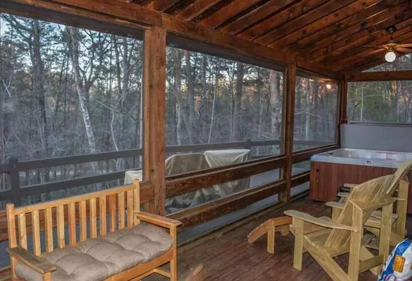 Poppy`s Mountain House