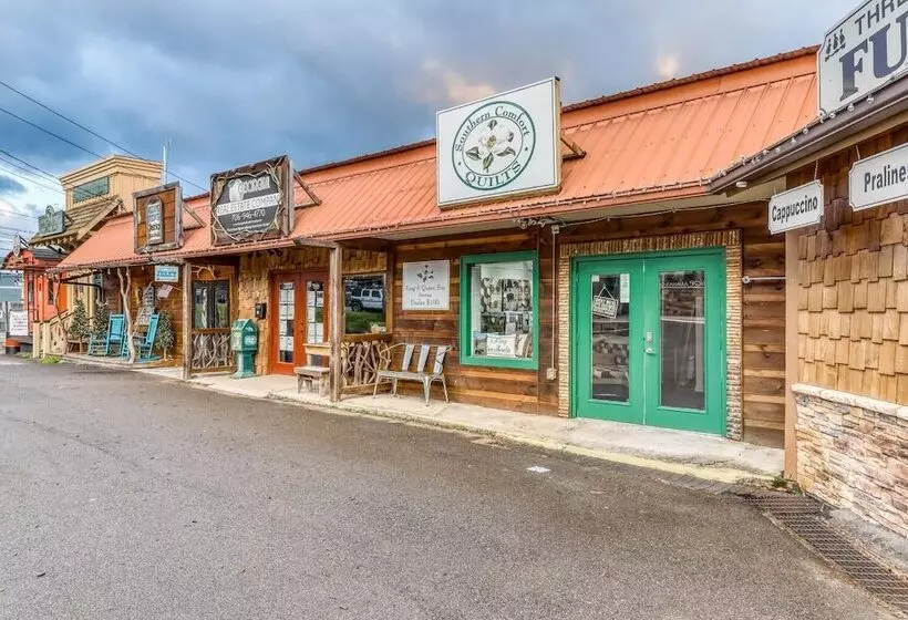 Toccoa River Retreat