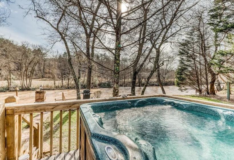 Toccoa River Retreat