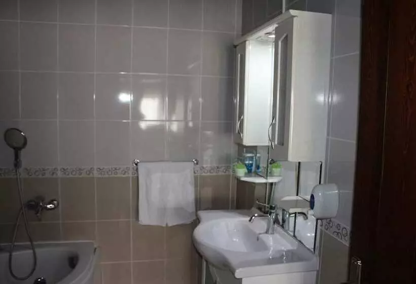 Urla Tarihi Han Otel