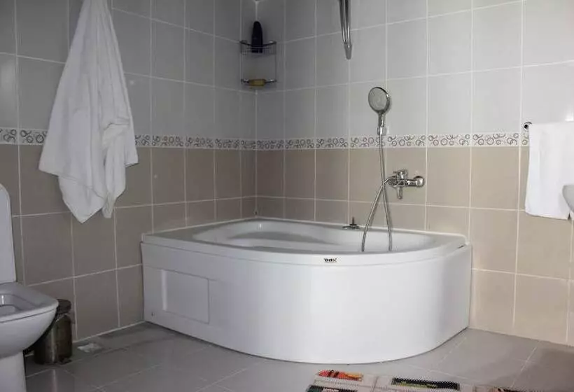 Urla Tarihi Han Otel