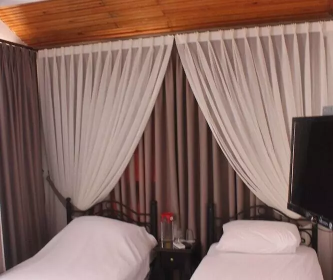 Urla Tarihi Han Otel