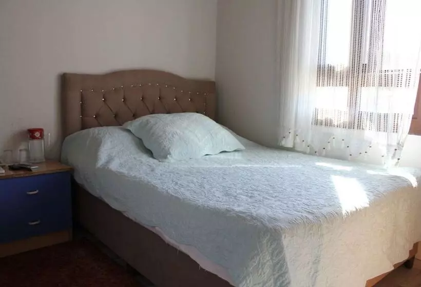 Urla Tarihi Han Otel