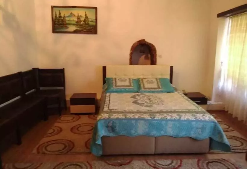 Urla Tarihi Han Otel