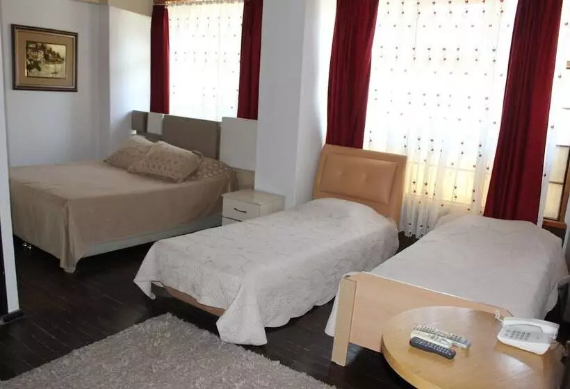 Urla Tarihi Han Otel