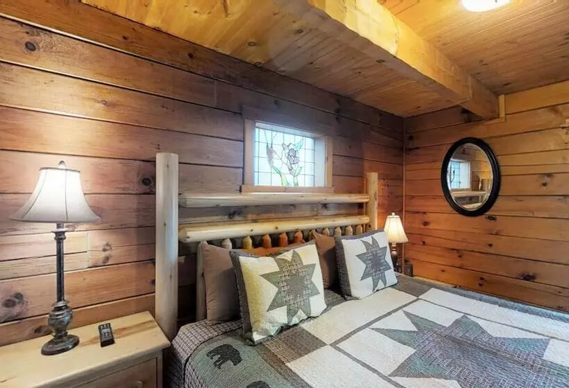 Cozy 1 Bedroom Cabin By Redawning
