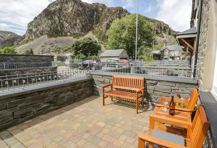 Garreg Ddu