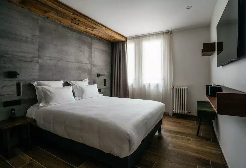 Hotelli Auberge Du Lyonnais