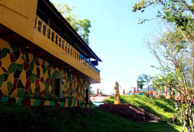 فندق Club Paradise