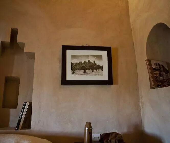 هتل Kasbah Ait Ben Moro