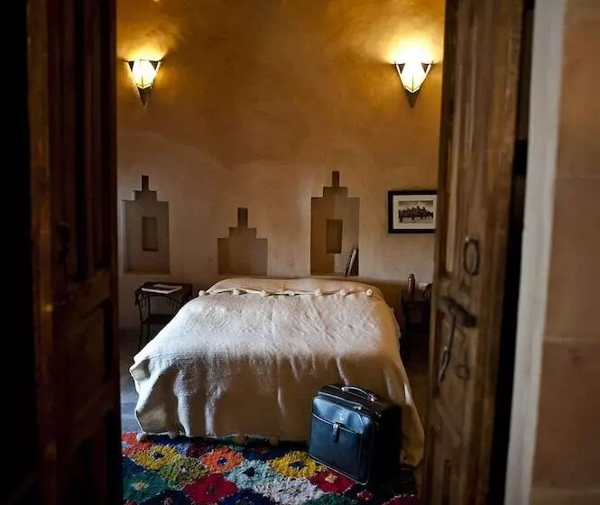هتل Kasbah Ait Ben Moro