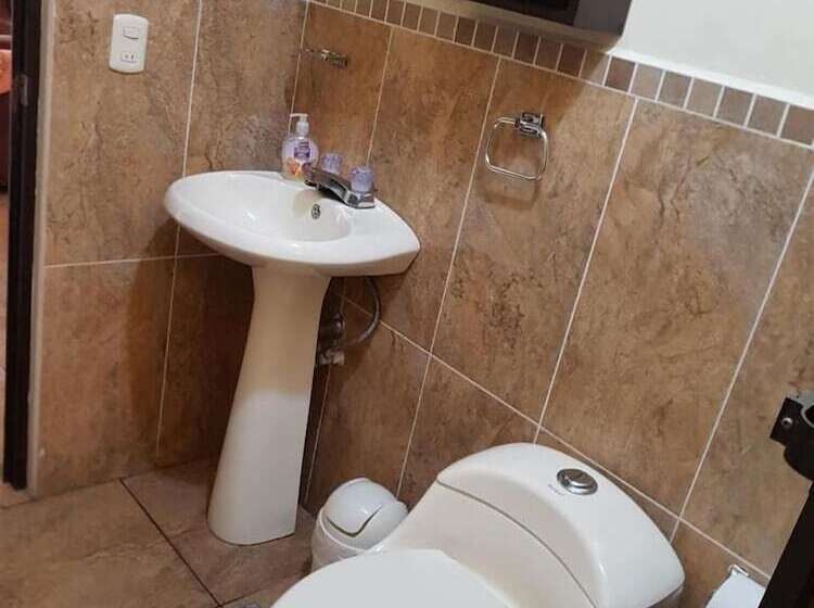 هتل Portal De Occidente