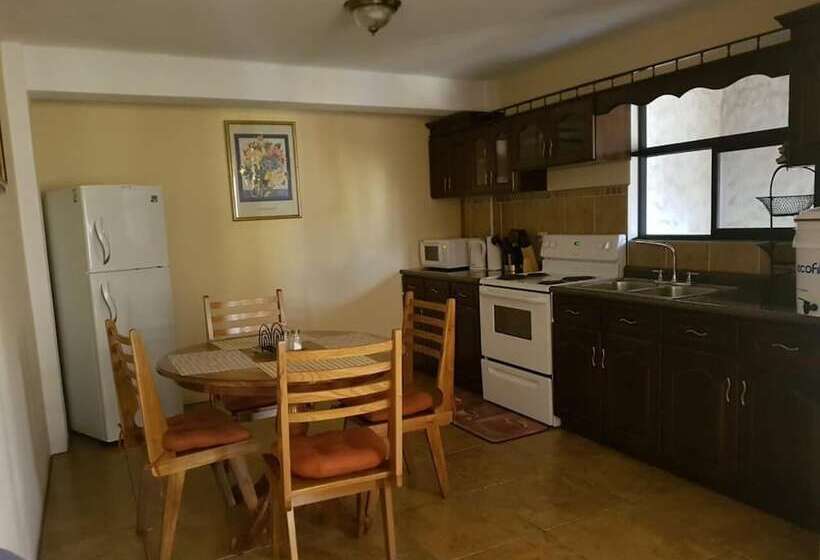 هتل Portal De Occidente