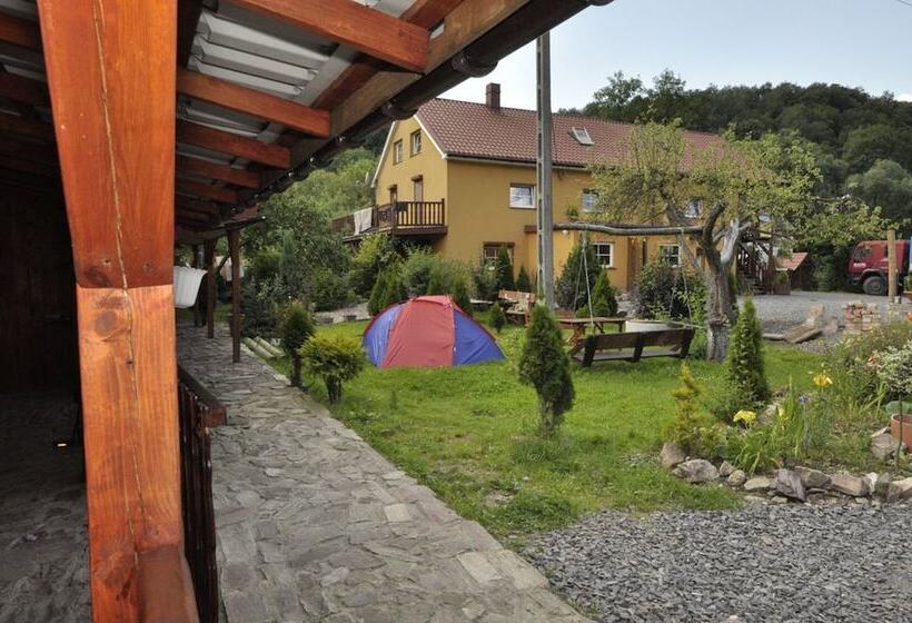 בית מלון כפרי Eden