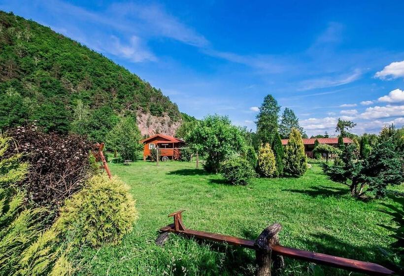 בית מלון כפרי Eden