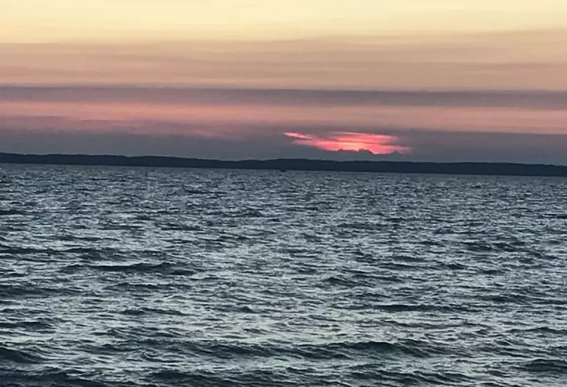 Hotelli Whaleback Inn