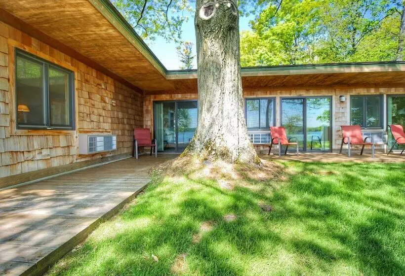 Hotelli Whaleback Inn