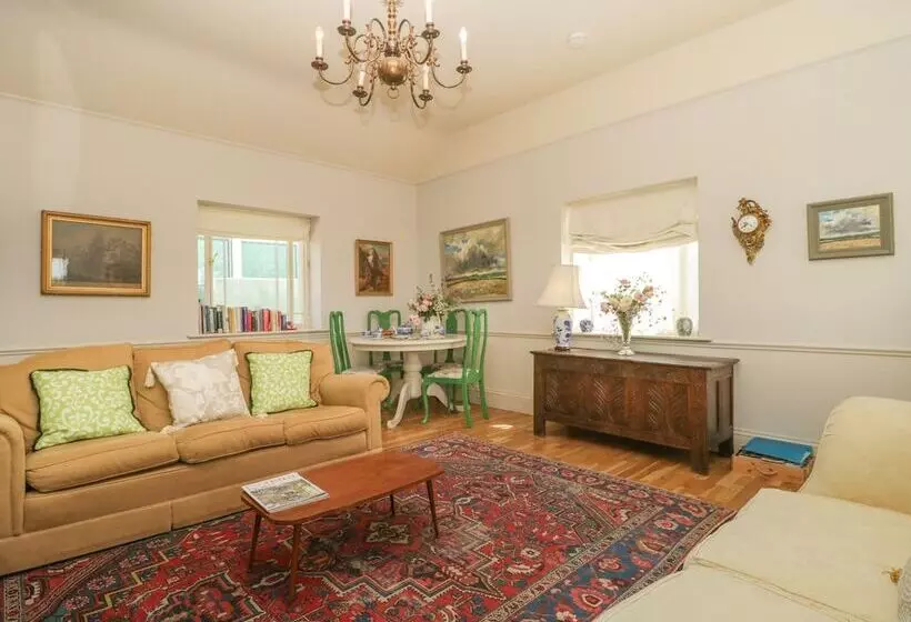 Mappowder Cottage