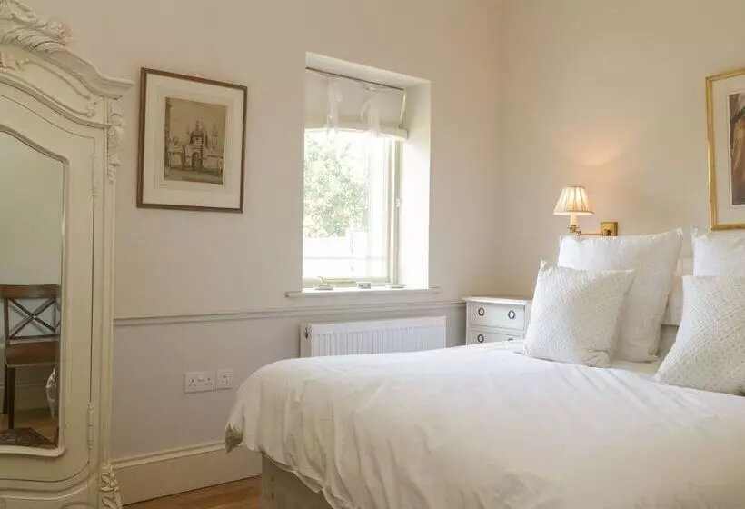 Mappowder Cottage