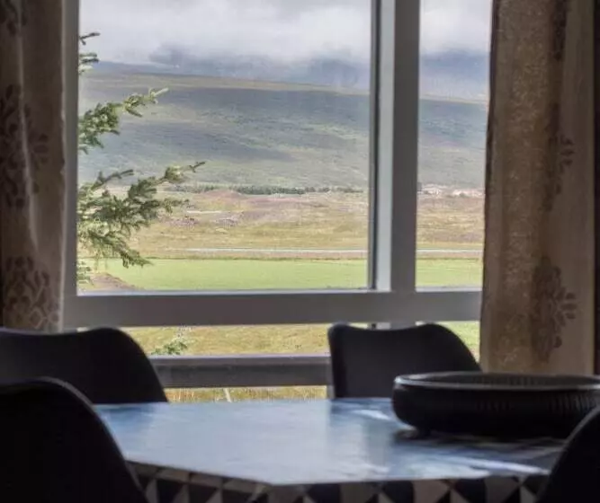 پانسیون Guesthouse Brekka