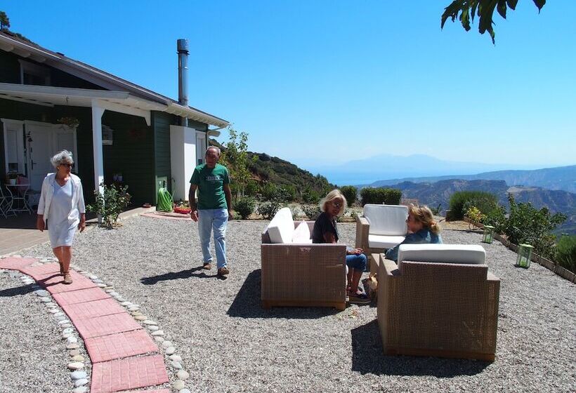 פנסיון Ktima Noosfera Wellness & Retreat Center