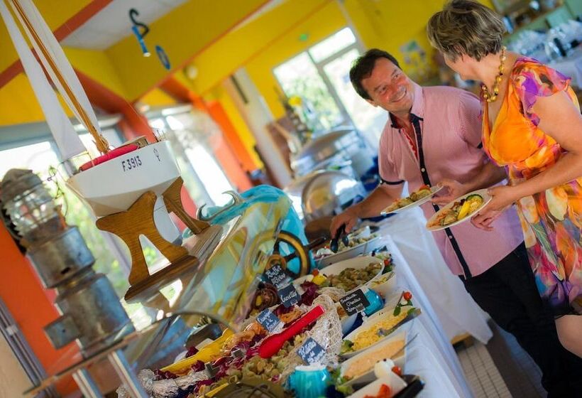 Курорт Village Vacances Lo Solehau