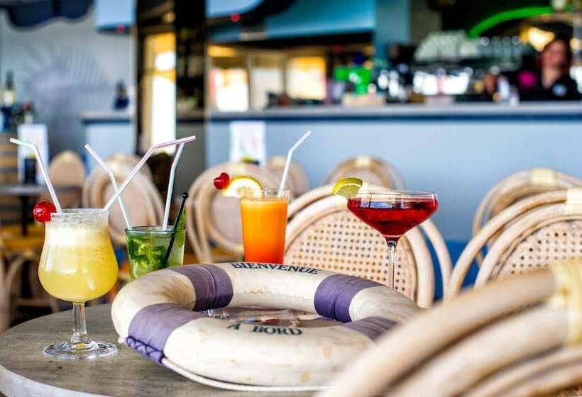 Курорт Village Vacances Lo Solehau