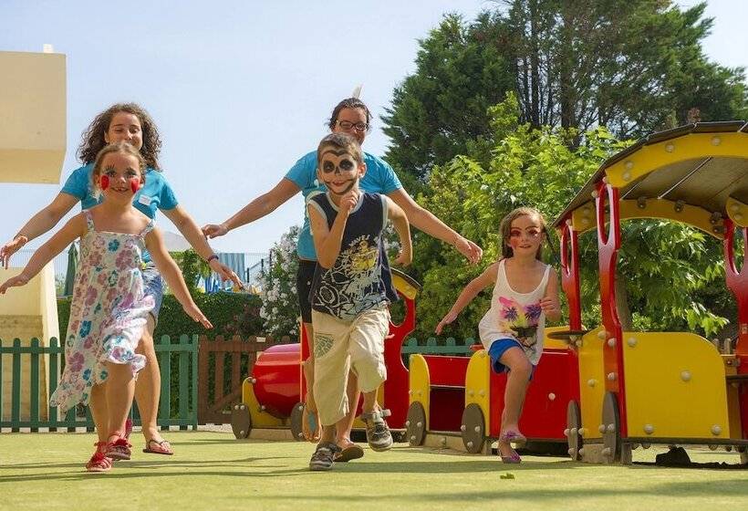 Курорт Village Vacances Lo Solehau