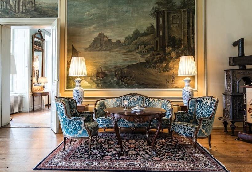 فندق Skjoldenæsholm Slot