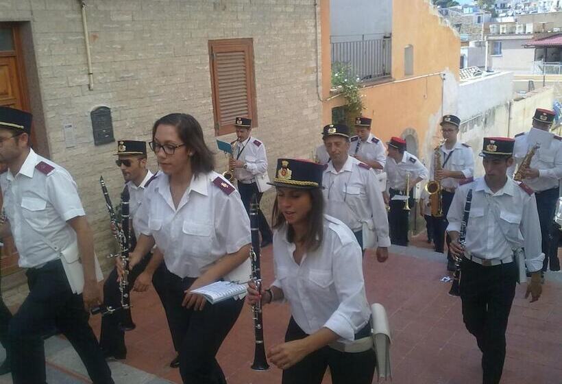 مبيت وإفطار La Caletta