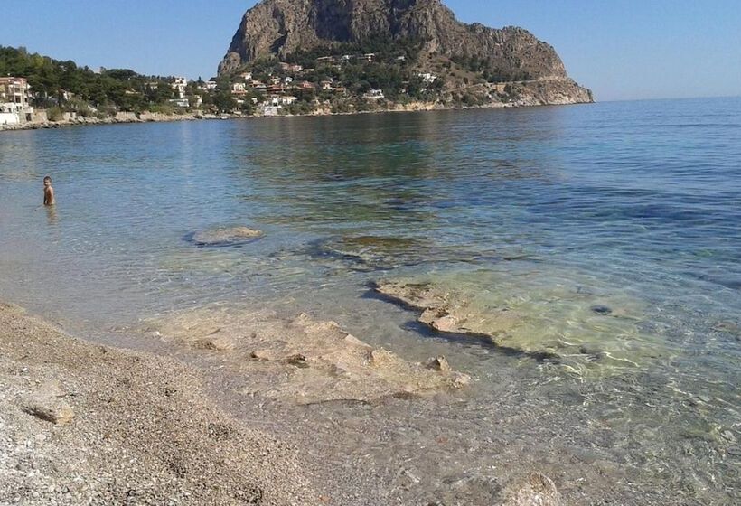 مبيت وإفطار La Caletta