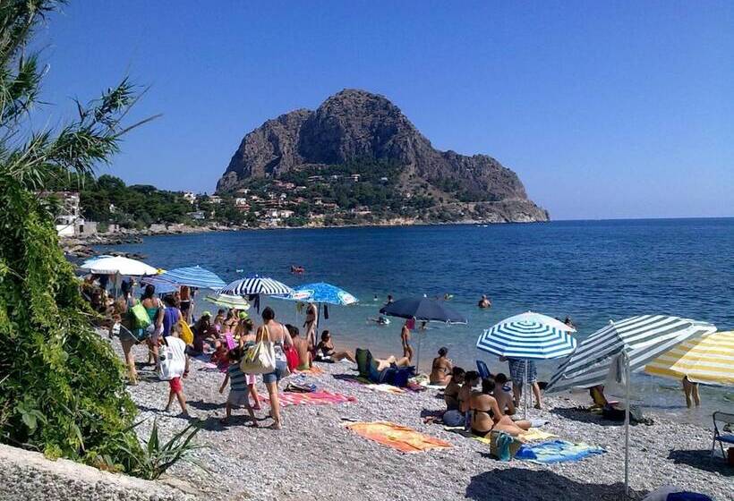 مبيت وإفطار La Caletta