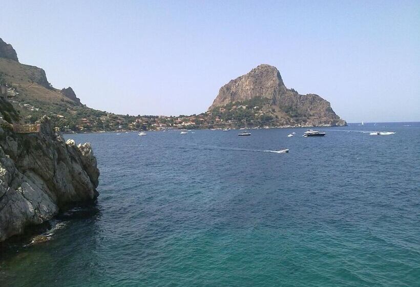 مبيت وإفطار La Caletta