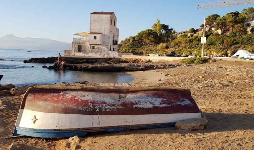 مبيت وإفطار La Caletta