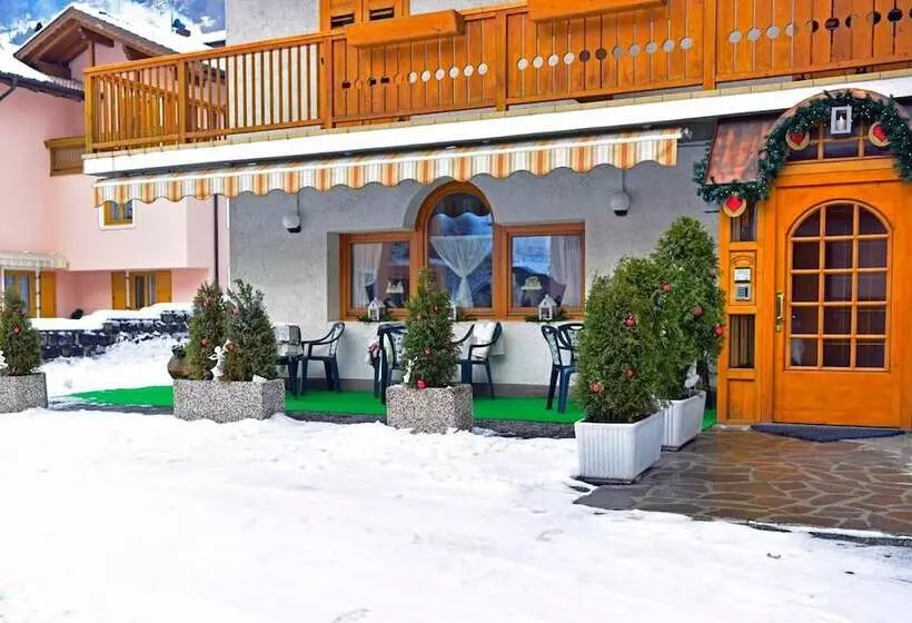 Alpen Hotel Rabbi
